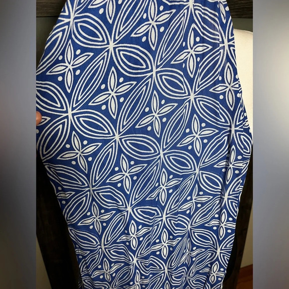 Lost River Clothing Company Boho Cottagecore Blue & White Wrap/Scarf Tassels NWT - Picture 4 of 7